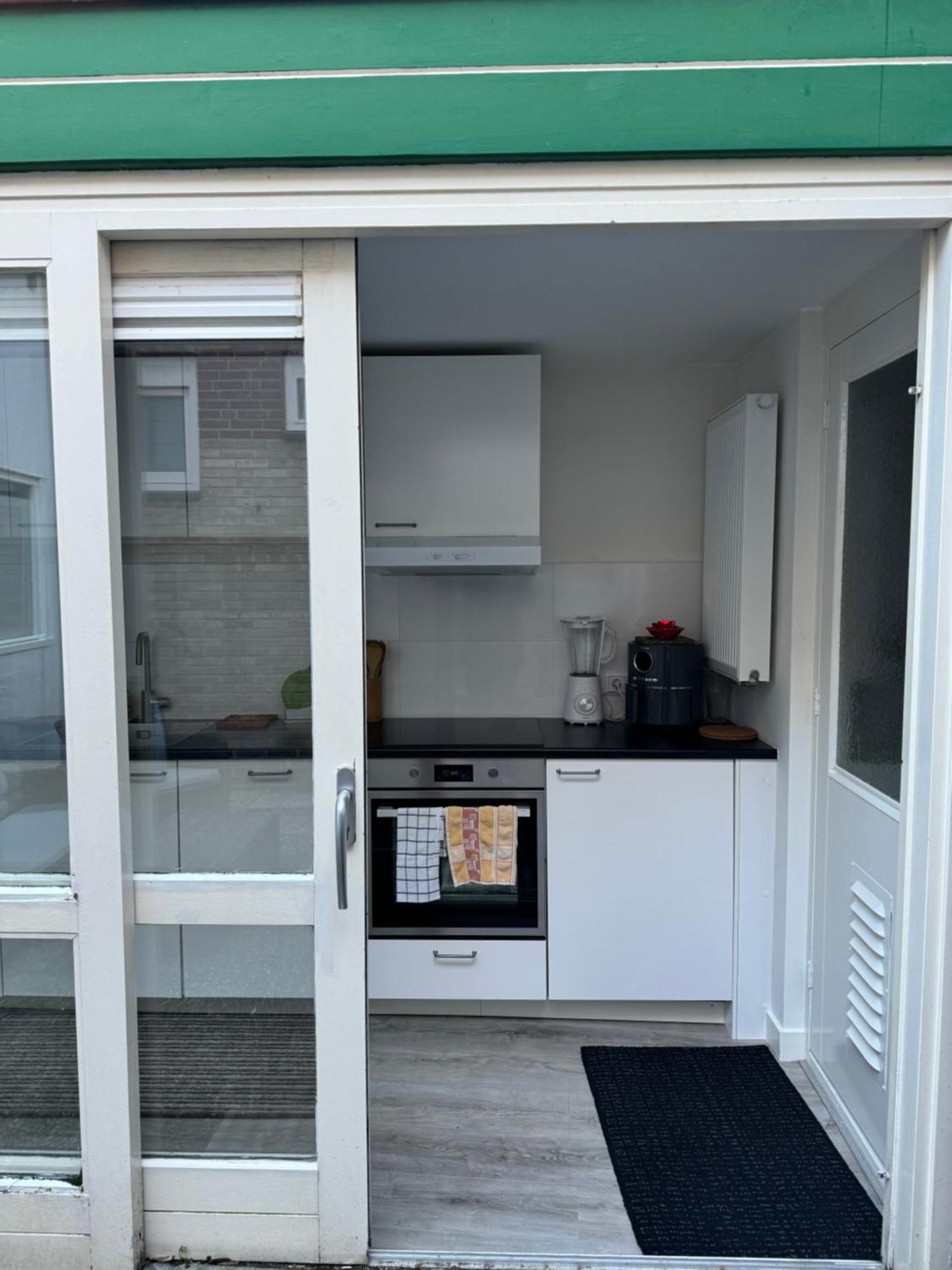 Vakantiehuis Hello - Zomerhuis Toekomststraat 8